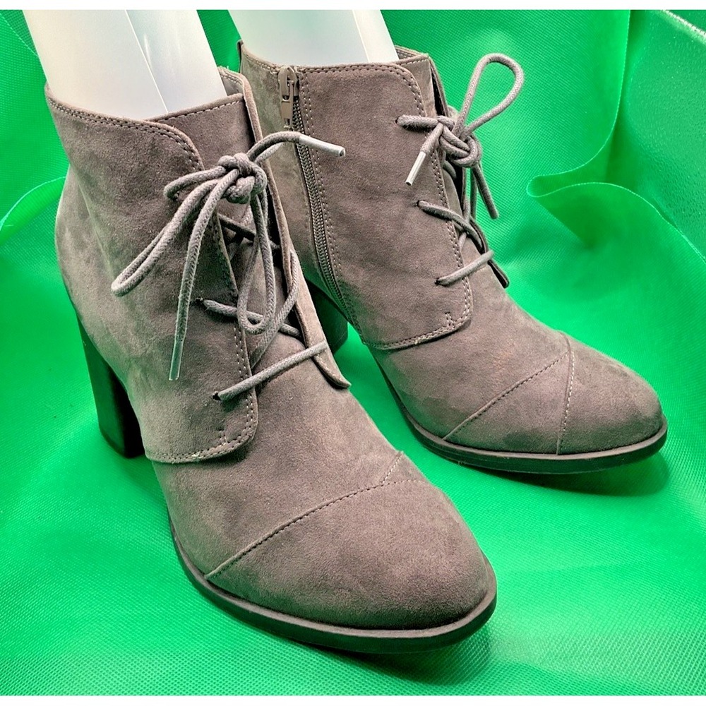 Toetos Women's Block Heeled Boots‎ Grey Size 10